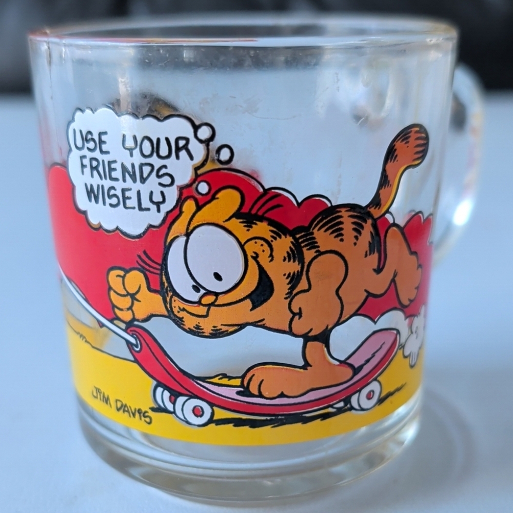 Garfield McDonald's Vintage 1978 Glass Mug with Use Your Friends Wisely Design